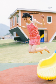 尿里面了肚子鼓起来了高黄